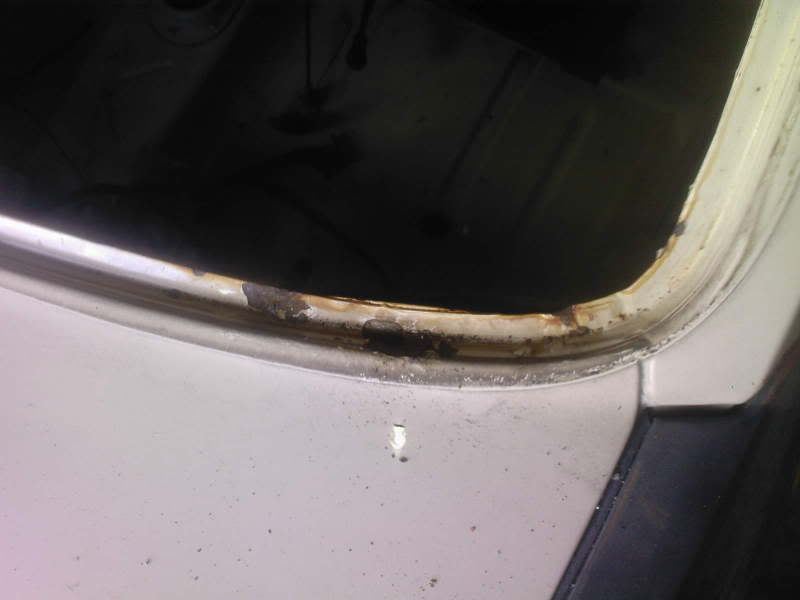 Fiesta Windscreen rust problems