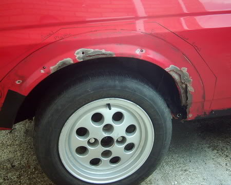 Fiesta XR2 rear wheel arch rot
