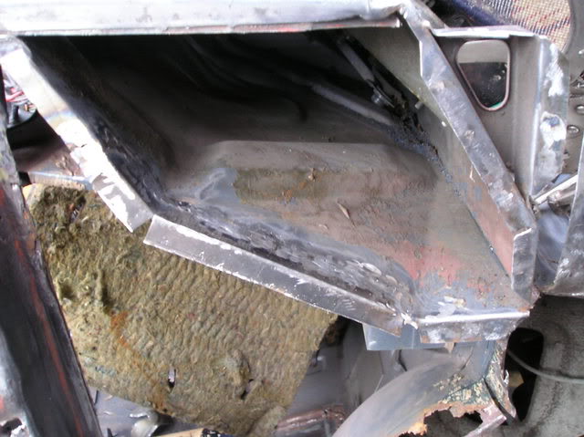 Removal of XR2 inner wing scuttle closure