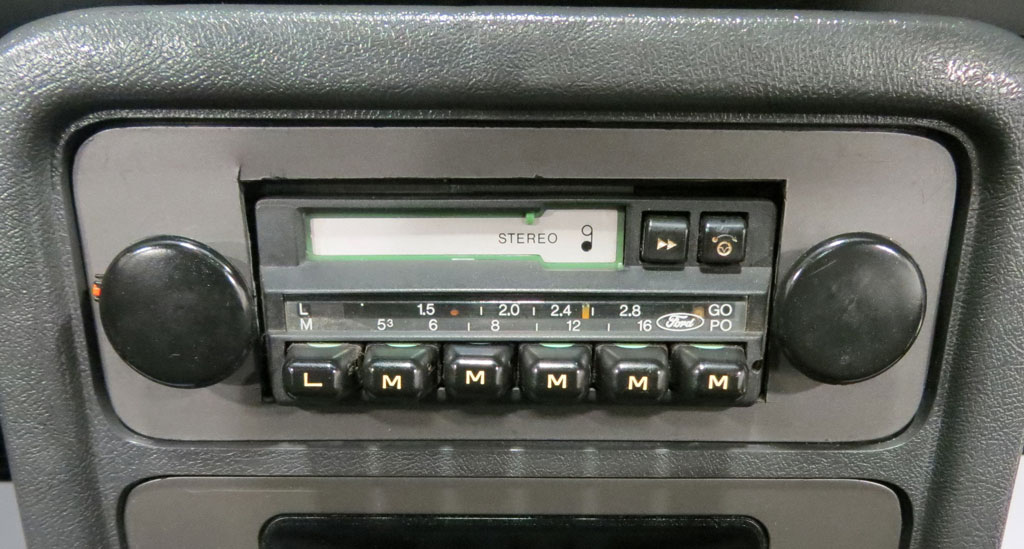 Ford RST21P Radio Cassette