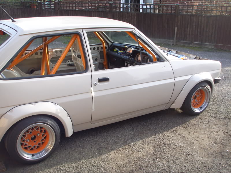 Fibreglass wide arch kit for Mk1 Ford Fiesta